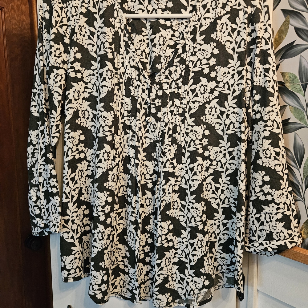 2 Floral Tops New Stitchfix Size SM